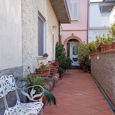 Lovely House Near The Beach Torre del Lago Puccini Eksteriør bilde