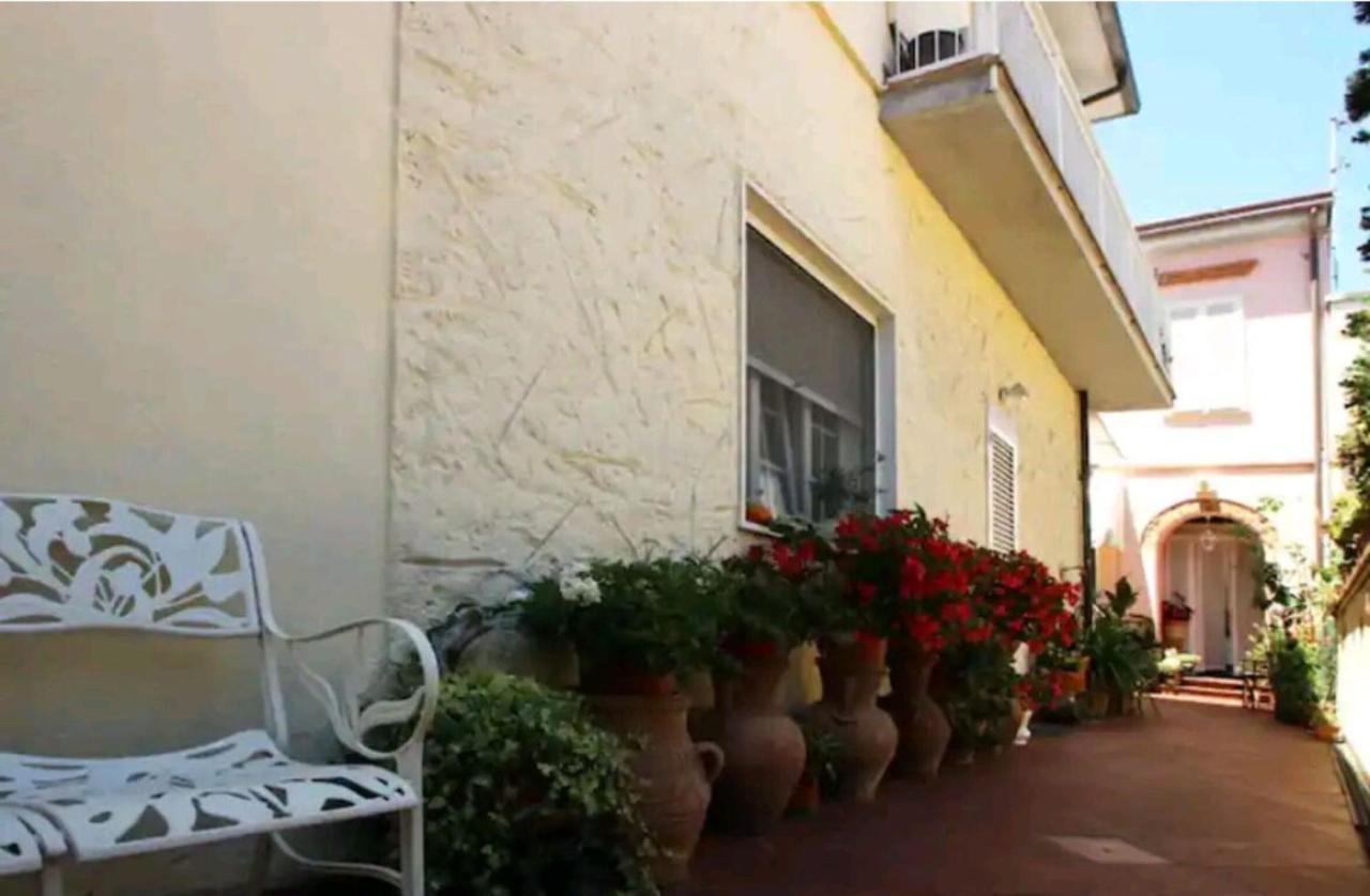 Lovely House Near The Beach Torre del Lago Puccini Eksteriør bilde