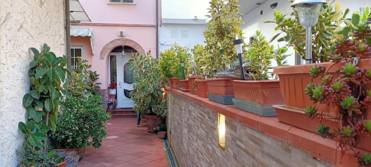Lovely House Near The Beach Torre del Lago Puccini Eksteriør bilde